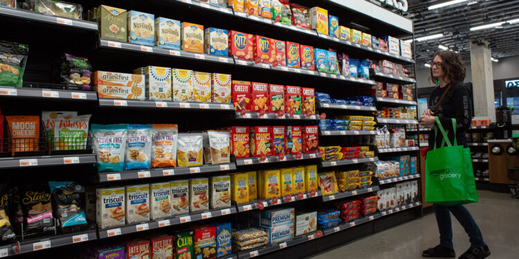How Late Is the Closest Grocery Store Open? Finding Convenience in Grocery Shopping Hours